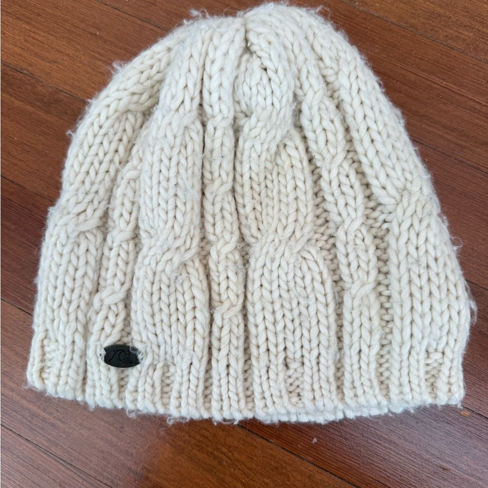 quiksilver knit cream beanie